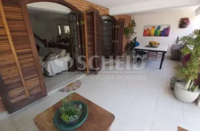 Bela casa, quatro dormitórios, uma suíte, três vagas, jardim umuarama
