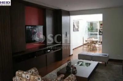 Excelente casa com 03 suites e piscina em ótima região da zona sul.