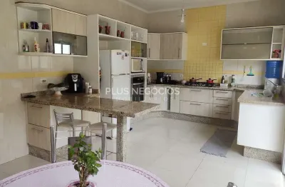 Casa de condomínio com 4 dormitórios, suíte com hidro e área gourmet em sorocaba - conforto e lazer