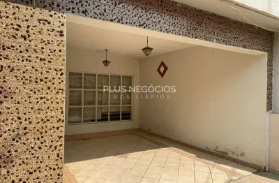 Casa 3 dormitórios com suíte e garagem em rua tranquila na vila santana, 1,5 km do centro