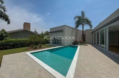 Lindíssima casa no condomínio lago azul golfe clube em araçoiaba da serra. projeto atual com esquad