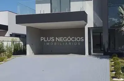 Casa à venda no alphaville nova esplanada 3: 115m², 4 suítes, piscina, área gourmet e localização p