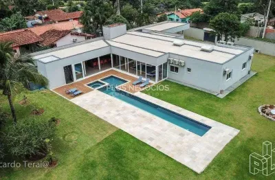 Chácara moderna em araçoiaba da serra: 5 suítes, piscina de raia, área gourmet, campo de futebol e