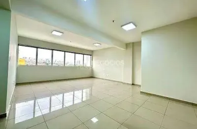 Apresentando a sala comercial disponível para locação, parque campolim, sorocaba, sp