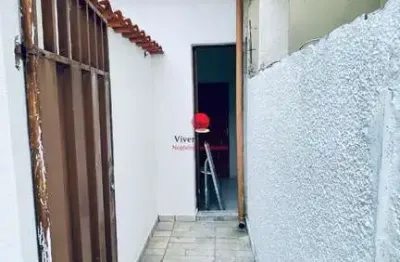 Kitnet / Stúdio para alugar na Rua Porto Ferreira, 376, Piratininga (Venda Nova), Belo Horizonte por R$ 800