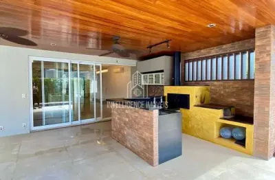 // casa para locação com 3 suítes, varanda com forno e fogão a lenha, 300m² de área construída no c