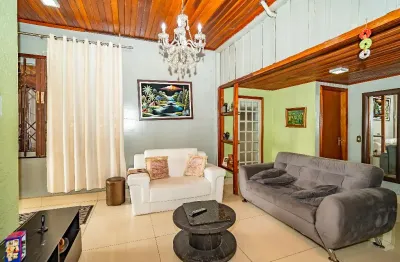 Troco casa de 300m² no bairro guaíra por apartamento (com elevador) ate 60% do valor