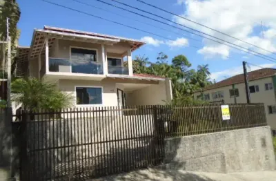 Sobrado averbado com 3 quartos à venda no bairro santo antônio em joinville-sc