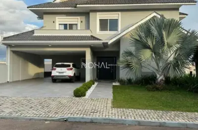 Residência de alto luxo construída com acabamento em altíssimo padrão
