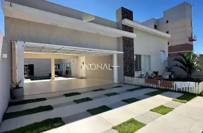 Casa a venda com 3 quartos sendo 2 suítes no estrela do lago