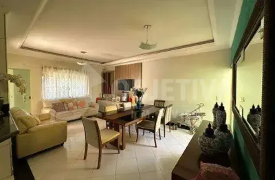 Excelente casa no bairro segismundo pereira muito bem localizada em uberlândia