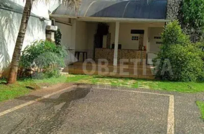Excelente casa estilo sobrado no bairro daniel fonseca em uberlândia