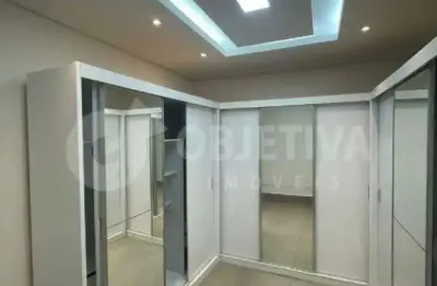 Excelente casa localizada numa região privilegiada no bairro roosevelt em uberlândia