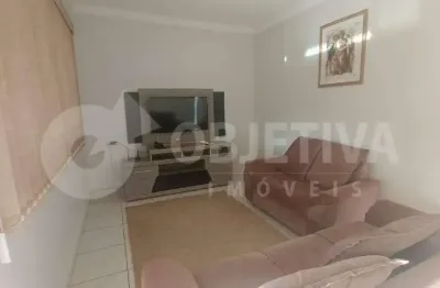 Ótima casa a venda no bairro cidade jardim em uberlândia