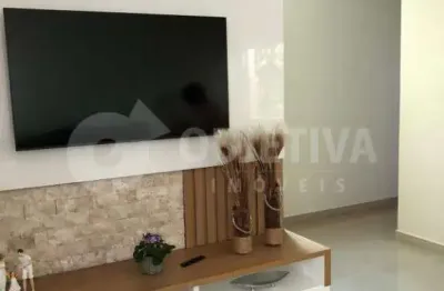 Ótimo sobrado com ponto comercial a venda no bairro tibery em uberlândia