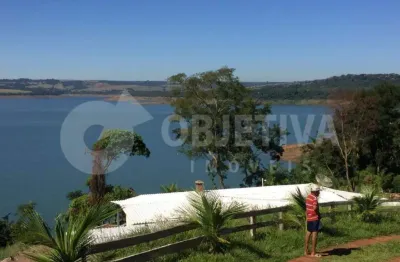 Linda chácara as margens da represa de nova ponte a 90 km de uberlândia