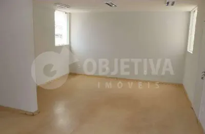 Ótima casa comercial no bairro lidice em uberlândia