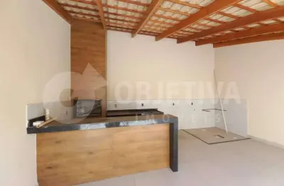 Excelente casa nova no bairro santa rosa muito bem localizada em uberlândia