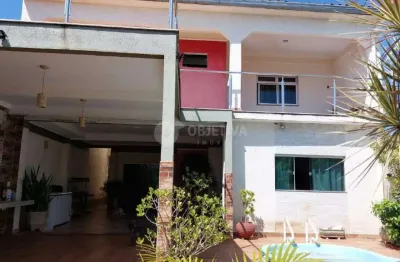 Casa com 3 quartos à venda no Jardim Patrícia, Uberlândia 