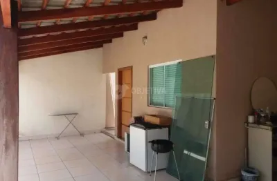 Excelente casa localizada no bairro jardim holanda em uberlândia
