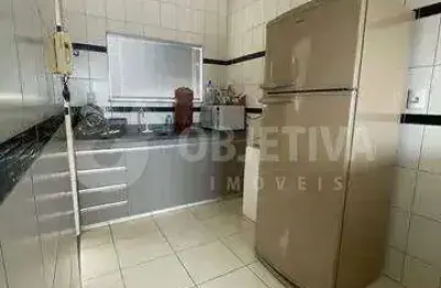 Ótimo apartamento a venda no bairro santa mônica em uberlândia