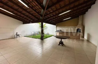 Oportunidade de ótima casa estilo sobrado no bairro santa mônica em uberlandia com espetacular varanda gourmet