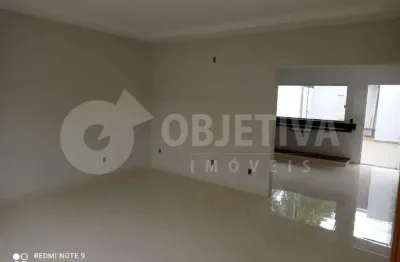 Casa com 5 quartos à venda no Morumbi, Uberlândia 