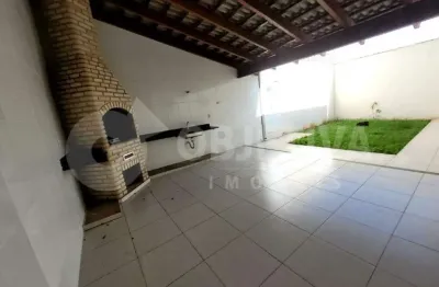 Casa com 3 quartos à venda no Santa Rosa, Uberlândia 