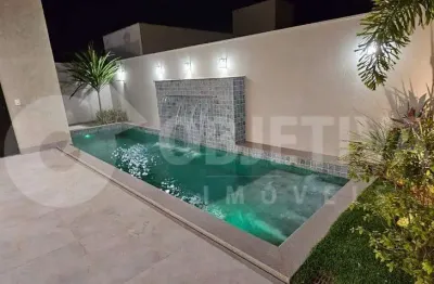 Lindo sobrado com 298m², 3 suítes, no condomínio splendido na zona sul de uberlândia
