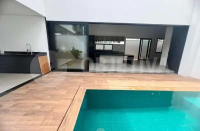 Excelente casa a venda no condomínio fechado de alto padrão splendido em uberlândia