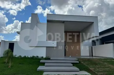 Maravilhosa casa a venda no condomínio alphaville 2 em uberlândia