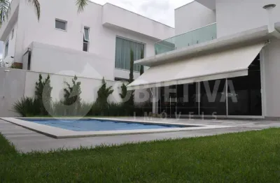 Sobrado espetacular no condomínio gávea paradiso em uberlândia: luxo, conforto e versatilidade em um único lugar