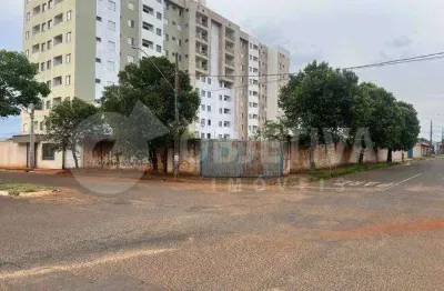 Excelente área de esquina a venda no bairro santa monica em uberlândia
