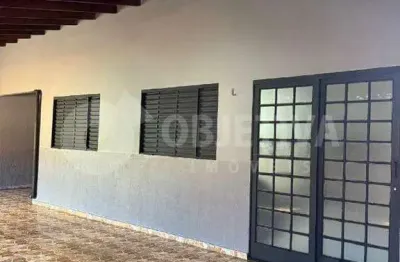 Casa com 4 quartos à venda no Morumbi, Uberlândia 