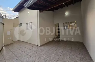 Casa para aluguel, 3 quartos, 1 suíte, 2 vagas, santa monica - uberlandia/mg