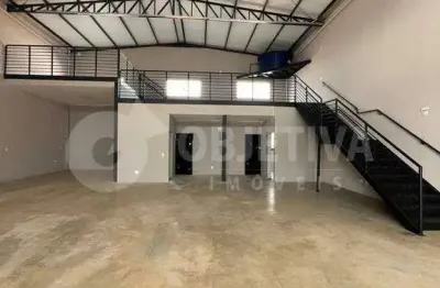 Galpão para aluguel, 2 vagas, segismundo pereira - uberlandia/mg