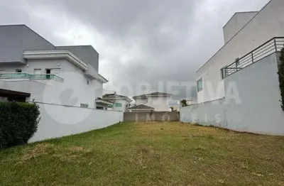 Terreno em condomínio fechado à venda no Royal Park, Uberlândia 