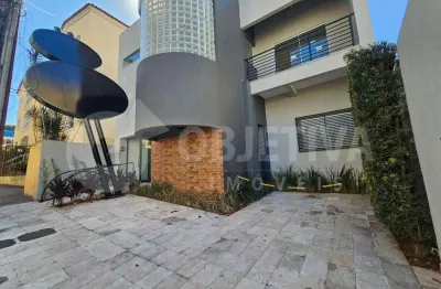 Excelente casa comercial disponível para venda com preço de oportunidade na melhor localização do bairro tabajaras