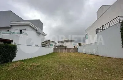 Terreno em condomínio fechado à venda no Royal Park, Uberlândia 