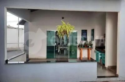 Casa à venda, 3 quartos, 1 suíte, 3 vagas, jardim inconfidencia - uberlandia/mg