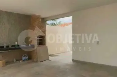 Casa à venda, 3 quartos, 2 suítes, 2 vagas, segismundo pereira - uberlandia/mg
