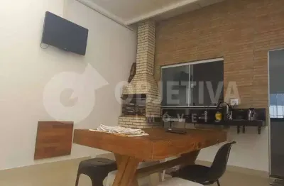 Casa à venda, 2 quartos, 1 suíte, 2 vagas, jardim europa - uberlandia/mg