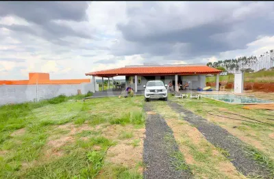 Excelente rancho a venda de porteira fechada no condomínio miranda iv