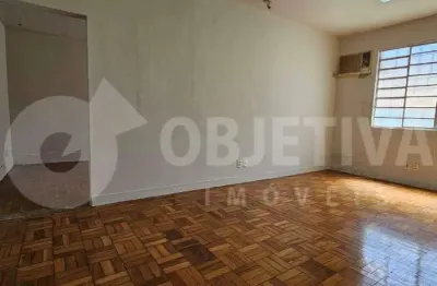 Casa comercial no centro de uberlândia com 72 metros quadrados
