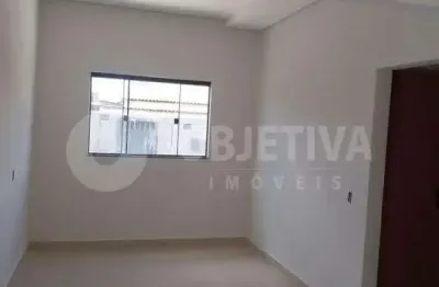 Casa à venda, 2 quartos, 1 vaga, luizote de freitas - uberlandia/mg