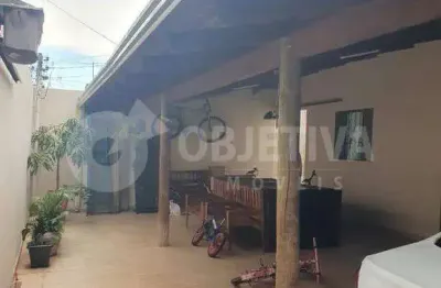 Casa à venda, 3 quartos, 2 vagas, chacaras tubalina e quartel - uberlandia/mg