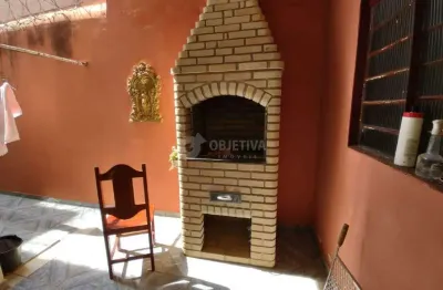 Casa à venda, 5 quartos, 2 suítes, 2 vagas, martins - uberlandia/mg