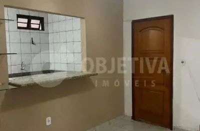 Casa à venda, 3 quartos, 1 suíte, 2 vagas, planalto - uberlandia/mg