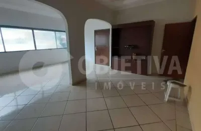 Apartamento à venda, 3 quartos, 1 suíte, 1 vaga, centro - uberlandia/mg