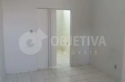 Prédio à venda, 8 quartos, 3 suítes, 3 vagas, santa monica - uberlandia/mg
